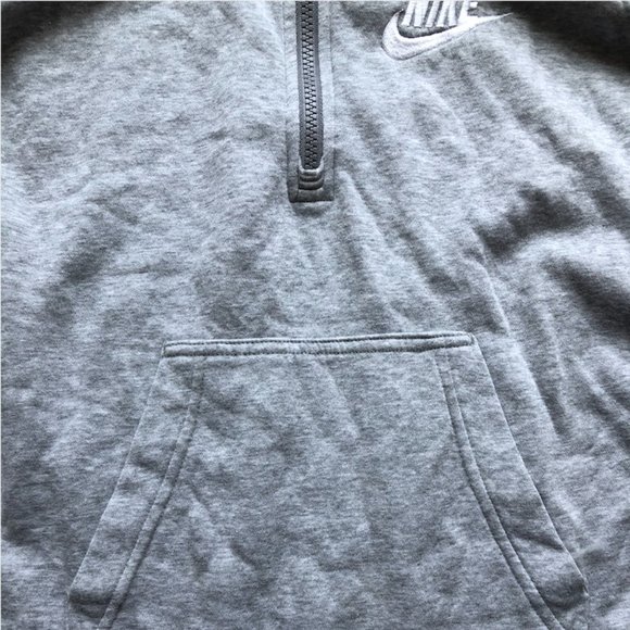 Cropped Grey NIKE Short-Sleeved Pullover (Grey) - Picture 4 of 6